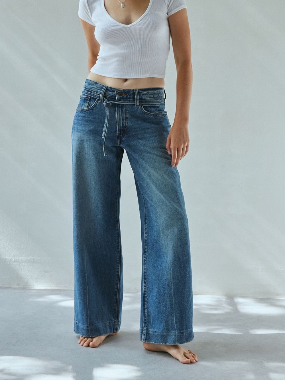 Levi's® XL Straight Tie Waist
Rigid Jean - Picture 2 of 4
